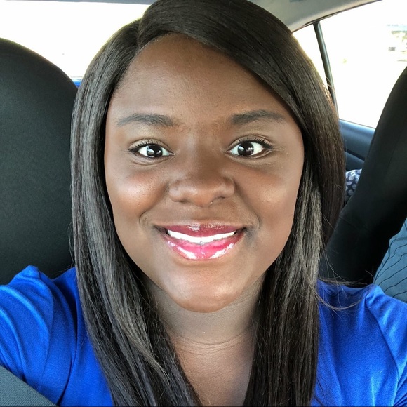 Meet your Posher, Briana - Picture 5 of 7